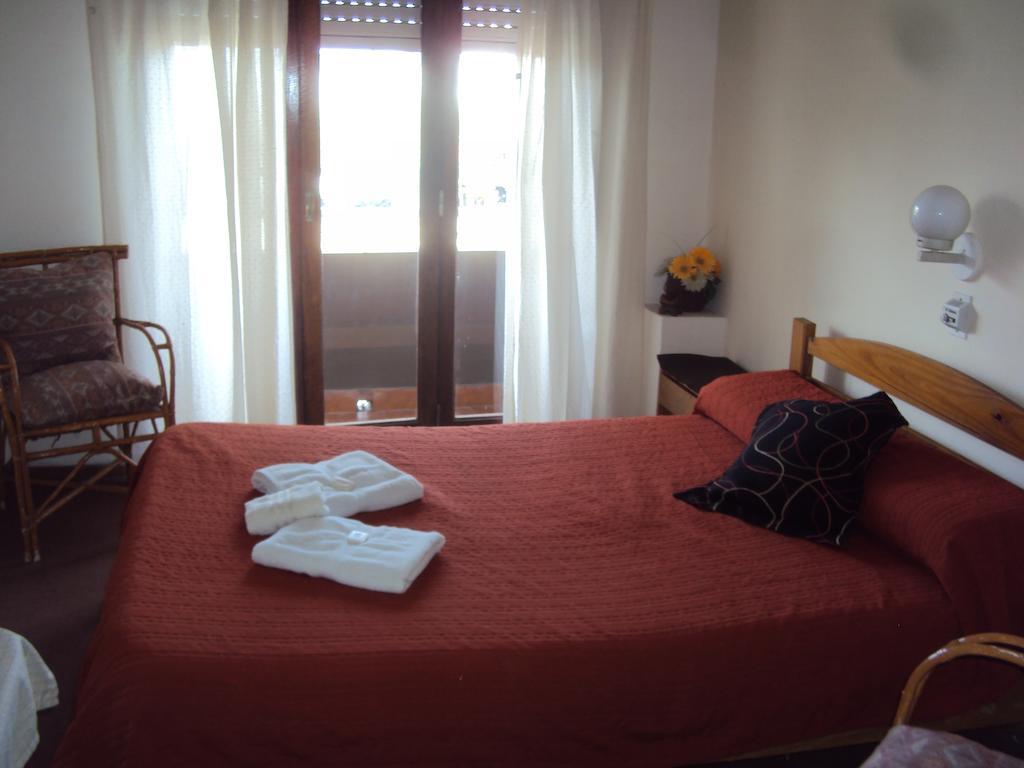 مار ديل بلاتا Sol Hotel الغرفة الصورة